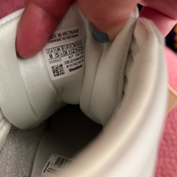 White with iridescent strips on the side Reeboks - Picture 5 of 8